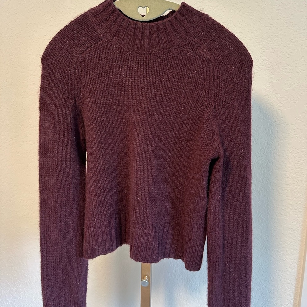 Vince 100% Cashmere sweater